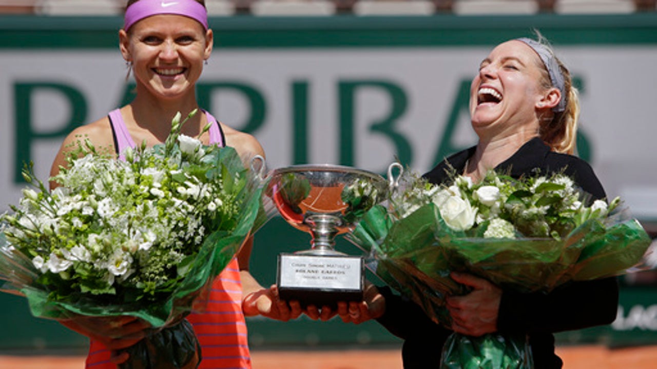 Crepes? Croissants? Wine? Players tempted during French Open